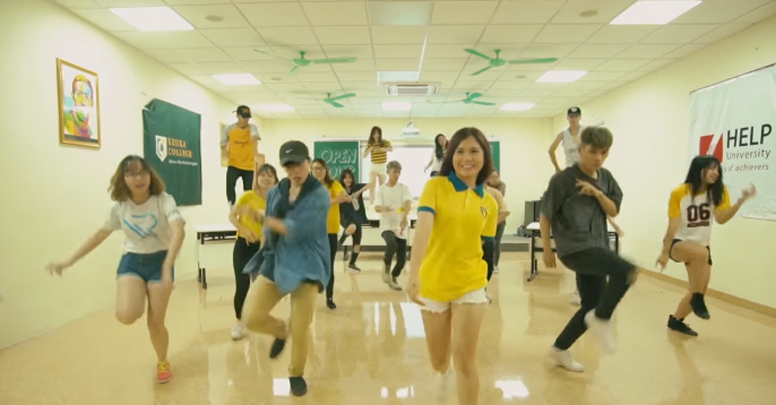 Sinh viên Đại học Quốc gia Hà Nội 'quậy' hết mình trong clip mới