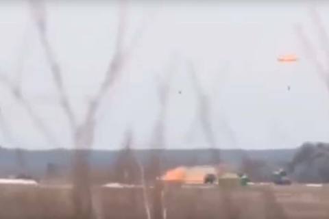 MiG-29 bốc cháy trong lúc cất cánh, phi công thoát hiểm ngoạn mục
