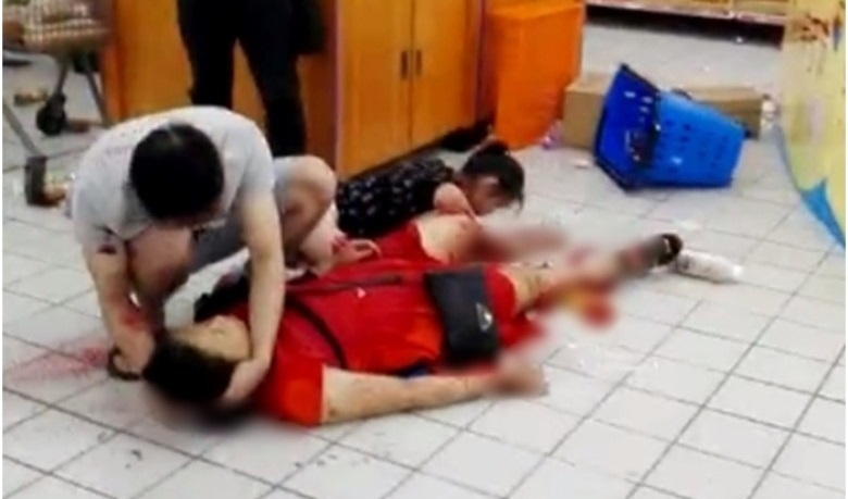 Thanh niên giết người dã man trong siêu thị ở TQ