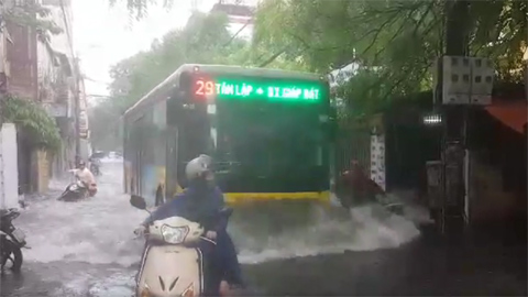 Tắc ngập đường