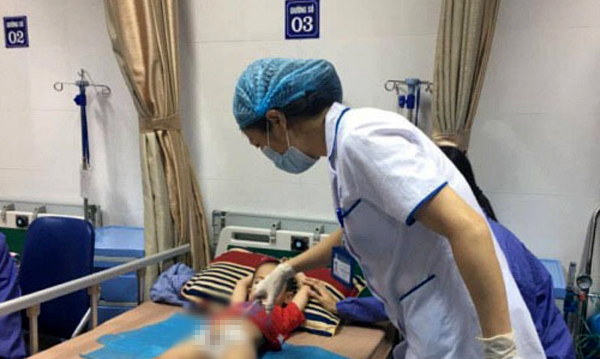 Hàng chục trẻ mắc sùi mào gà: Phòng khám không phép