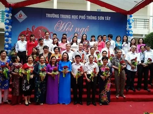 Nét văn hóa đẹp của học sinh Trường THPT Sơn Tây