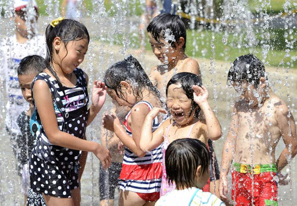 Nóng hơn 30 độ, hàng nghìn người Nhật nhập viện