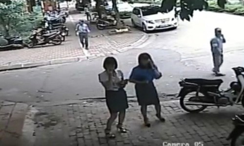 Quan chức kiểm điểm và những nhân cách “lạc trôi”