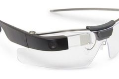 Kính thông minh Google Glass tái xuất