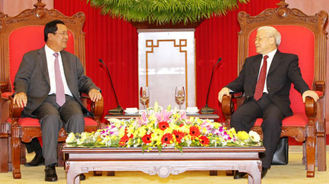 Tổng bí thư hội kiến Thủ tướng Campuchia