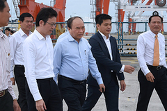 Thủ tướng thị sát cảng container quốc tế Cái Mép