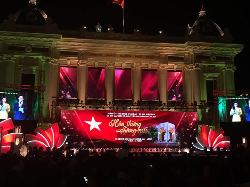 Cầu truyền hình đặc biệt 'Hồn thiêng sông núi'