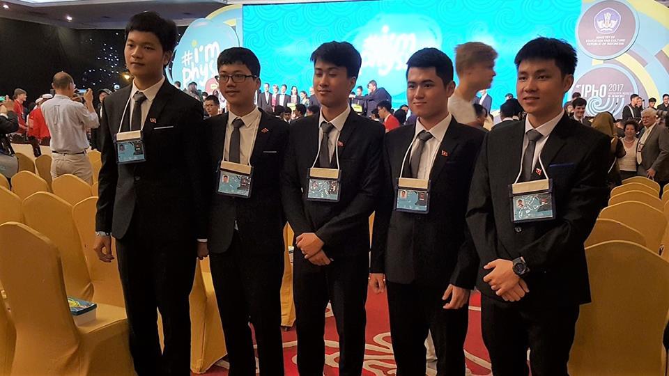 Việt Nam đoạt 4 Huy chương Vàng Olympic Vật lý quốc tế