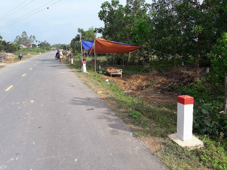 Truy tìm xe cán chết người đàn ông rồi bỏ lại ven đường