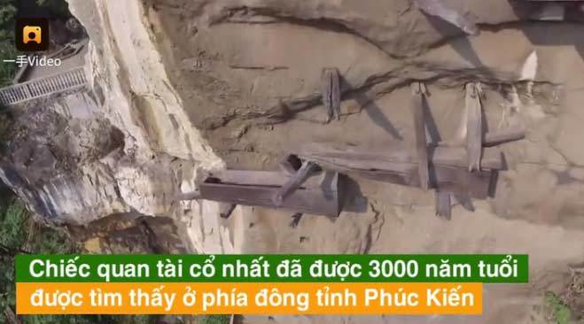 Bí ẩn những cỗ quan tài hàng nghìn tuổi cheo leo vách núi