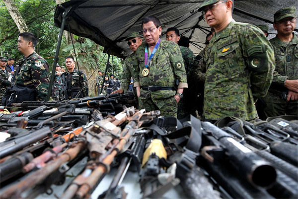Philippines vẫn giằng co quyết liệt với IS