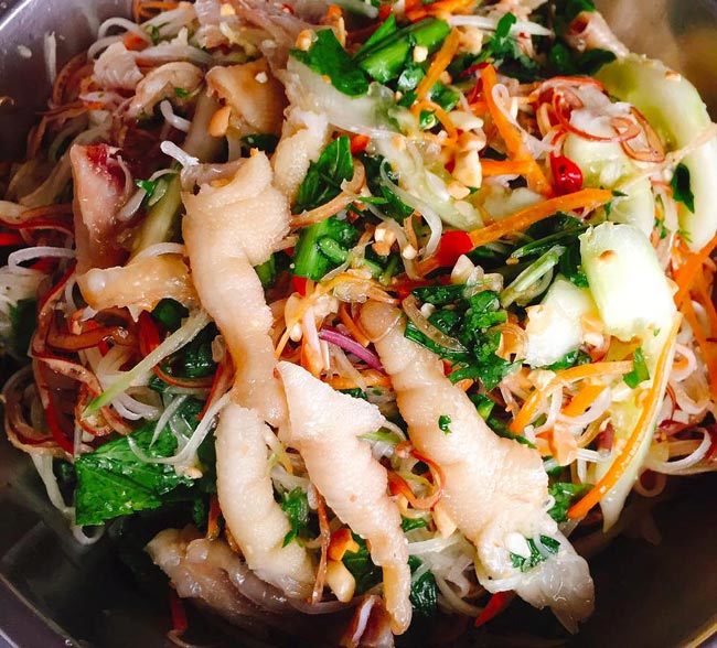 Đồ ăn vặt từ gà khiến thực khách mê mẩn