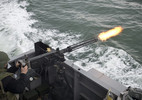 Video tàu Hải quân Mỹ nổ súng cảnh cáo tàu Iran