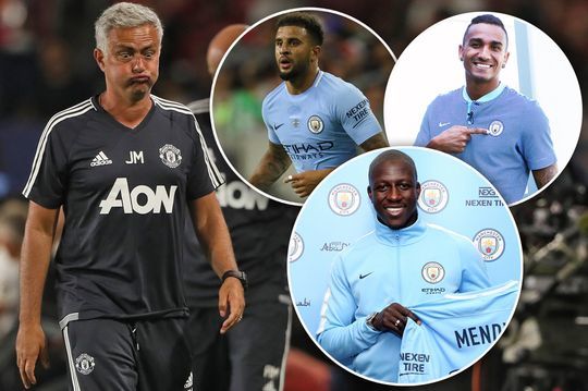 Mourinho mỉa mai Man City mua sắm 