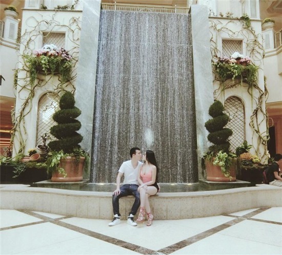 Chân dung người chồng đại gia biến Huyền Baby từ hotgirl thành 'bà hoàng'