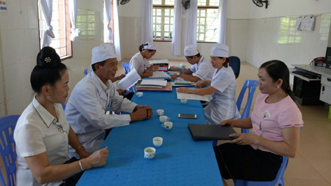 Mắc bệnh lạ, nhảy múa suốt ngày chưa rõ nguyên do từ đâu