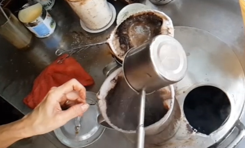 'Đột nhập' quán cà phê vợt lâu năm nhất Sài Gòn