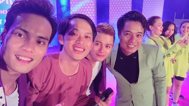 Khán giả Bình Định đến từ 13h đợi Hoài Linh diễn lúc 22h