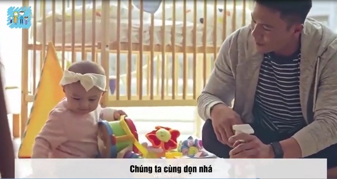 Ông bố đảm đang và những tuyệt chiêu chăm em bé khiến chị em ganh tị