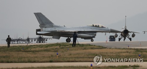 Mỹ điều hàng loạt chiến cơ F-16 tới Hàn Quốc