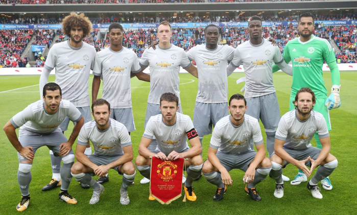 Chưa vào giải, thầy trò Mourinho đã 