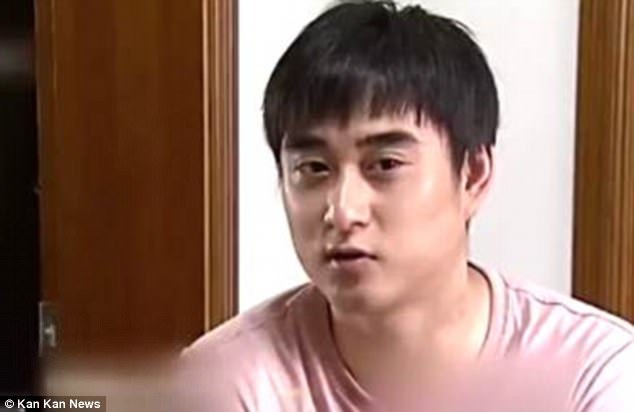 Đòi bồi thường hơn 4 tỷ vì nuôi nhầm con 28 năm