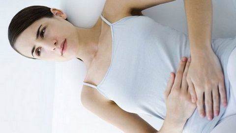 Ung thư buồng trứng thường biểu hiện như thế nào?