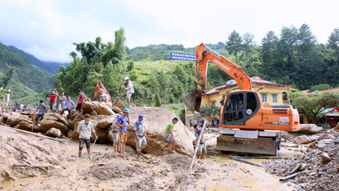 Thủ tướng chỉ đạo tập trung khắc phục hậu quả mưa lũ