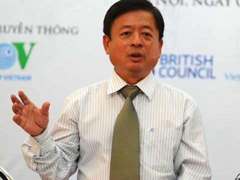 Nhạc sĩ Đỗ Hồng Quân làm giám khảo Tiếng hát ASEAN