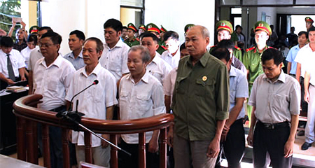 Đang xét xử 14 cựu cán bộ Đồng Tâm, Mỹ Đức