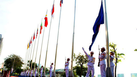 Lễ thượng cờ ASEAN tại TPHCM