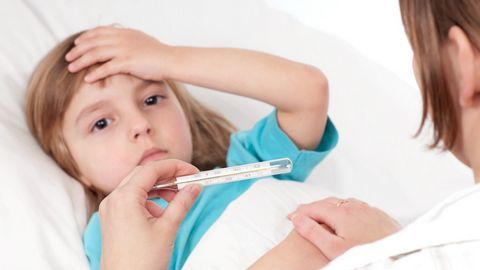 Bệnh SARS thường có những biểu hiện đáng chú ý nào?