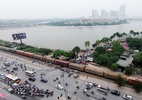 Chuyển đường sắt sang bên kia sông Hồng: Bất tiện nghìn khách đi lại