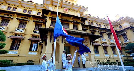 Lễ thượng cờ ASEAN tại Hà Nội