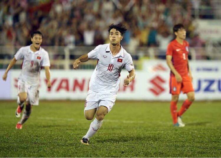 Công Phượng lập cú đúp, U22 Việt Nam thắng đậm Busan FC