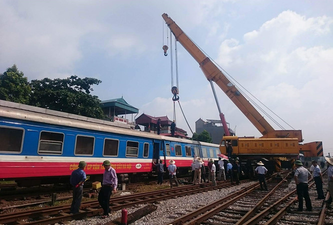 Bộ GTVT yêu cầu điều tra vụ tàu trật bánh 2 lần liên tiếp