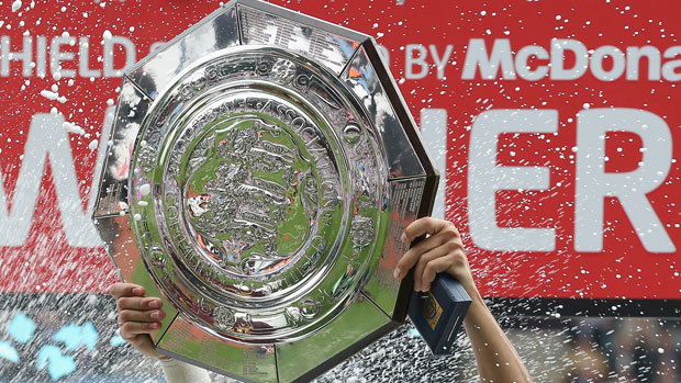 Lời nguyền Siêu cúp Anh khiến Arsenal hoang mang