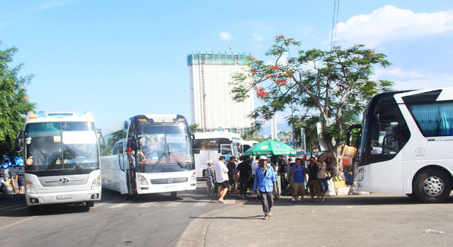 Nha Trang: Khách Trung Quốc tăng đột biến, xe du lịch không bến đỗ