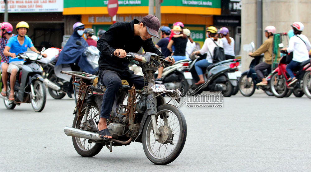 Hỗ trợ dân đổi xe máy cũ nát: Bộ Tài chính lo không khả thi