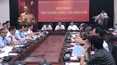Trao đổi kinh nghiệm quản lý cơ quan báo chí
