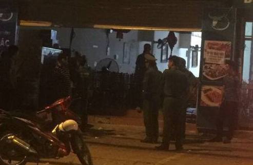20 côn đồ lao vào nhà hàng ở Hà Nội đánh 2 khách nhập viện