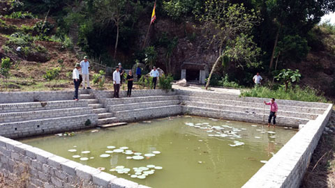 Bốn cháu bé chết đuối thương tâm ở giếng làng