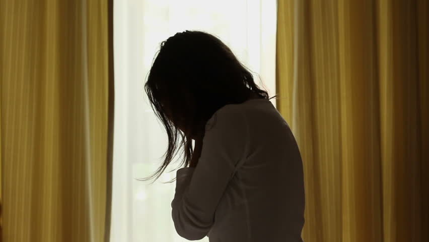 Vợ tranh thủ cặp đàn ông có vợ ngay trước khi kết hôn