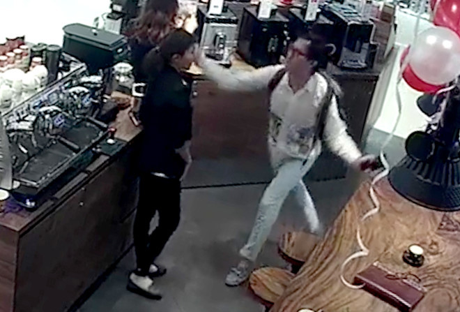 Khánh Casa, người tát nhân viên nữ ở Sài Gòn, là ai?