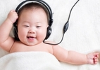5 hành động quen thuộc của cha mẹ gây tổn thương thính giác của trẻ