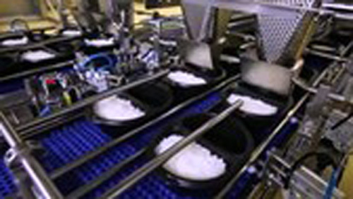 Xem công nghệ nấu cơm không cần đầu bếp của Nhật