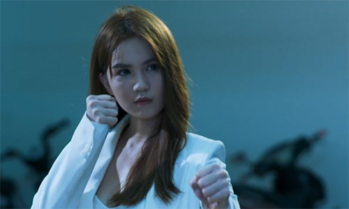 Ngọc Trinh chi 3 tỷ làm phim đánh đấm như làm cảnh