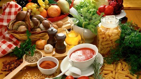 Người bị rối loạn tiền đình cần kiêng ăn gì?