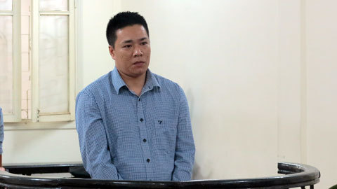 Hà Nội: Giết em trai rồi nói mẹ đi báo công an
